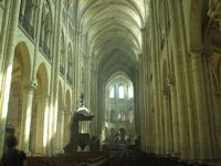 Внутренний вид церкви “Сен-Кантен“